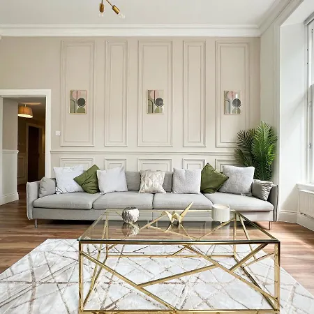 Large Blythswood *
