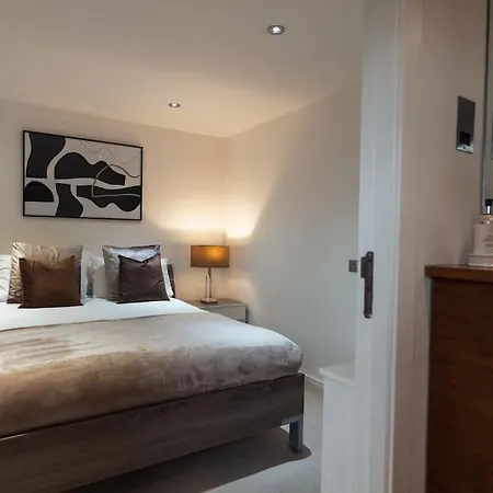 The Penthouse - Luxury Like No Other