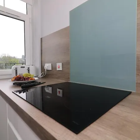 Signature - Greenlees Clubhouse Apartment *
