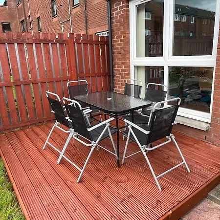 Spacious Near * Glasgow