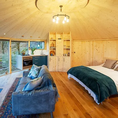 Craigmaddie Muir Roundhouse With Hot Tub Romantic, Luxury, Rural For 2 Near Milngavie Lägenhet