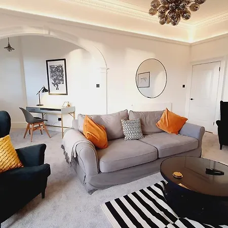 Apartment 69 St Georges Mansions *