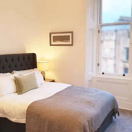 Apartment 69 St Georges Mansions *