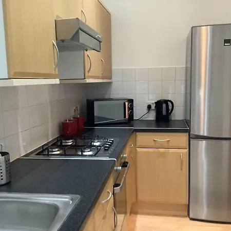 Ground Floor With Garden *