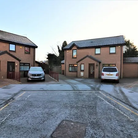 4 Bedroom - Parking