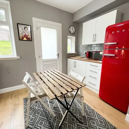 Cozy And Stylish 2br Flat Glasgow