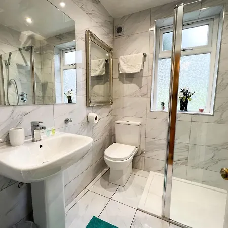 Cozy And Stylish 2br Flat