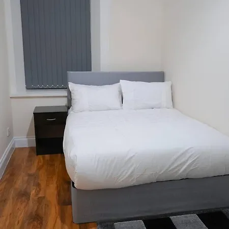 - 2 Bedroom Apartment