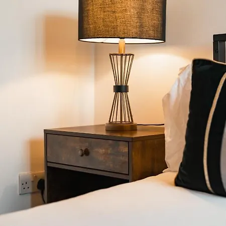 View - A Stunning 2 Bed * Glasgow