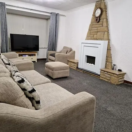 Stunning 2-bedrooms 1 Living Spacious Family Friendly Глазго