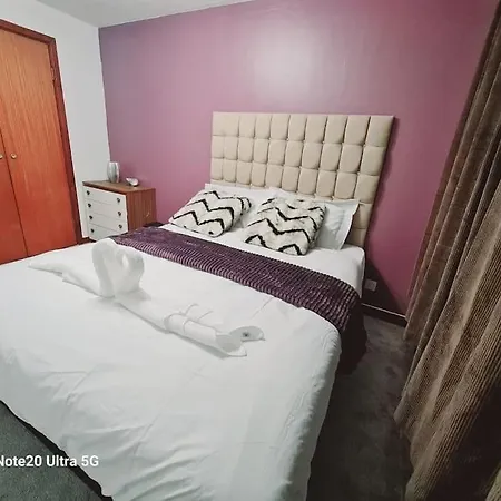 Stunning 2-bedrooms 1 Living Spacious Family Friendly Апартаменты