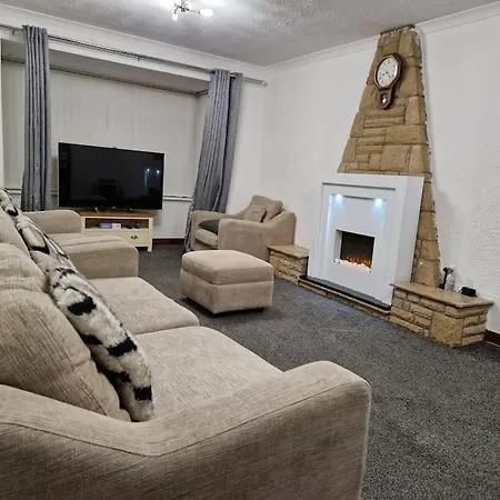 Апартаменты Stunning 2-bedrooms 1 Living Spacious Family Friendly