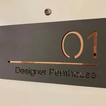 Designer Penthouse With Riverviews - G1 Centre, 3 Bedrooms, 2 Bathrooms, 1 Living / Kitchen. Full Floor, Wrap Around Terrace, Panoramic Views, Off Station / Buchanan Street