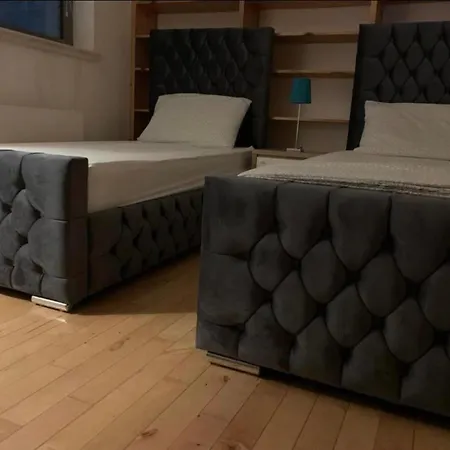 Designer Penthouse With Riverviews - G1 Centre, 3 Bedrooms, 2 Bathrooms, 1 Living / Kitchen. Full Floor, Wrap Around Terrace, Panoramic Views, Off Station / Buchanan Street * غلاسغو