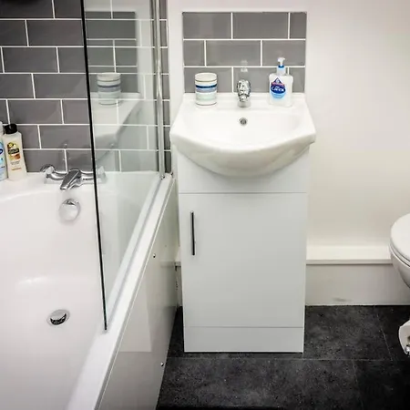 Modern Bright In South Glasgow