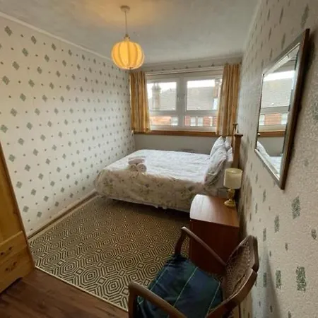 West End Hidden Gem - Modern 2-bedroom With Residents Patio *