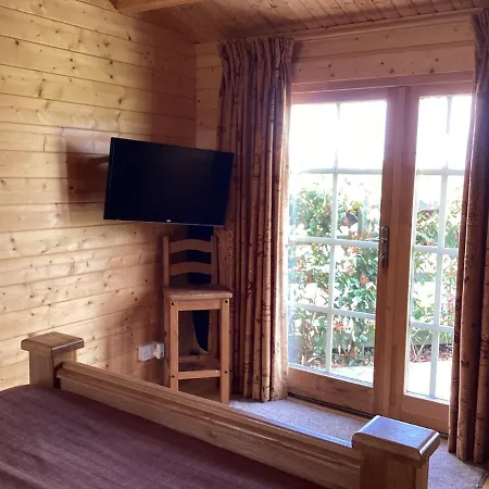 Auchenlea Lodge Glasgow