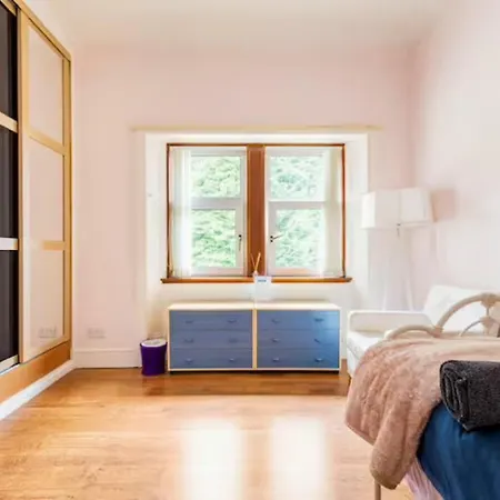 Emo Проживание в семье