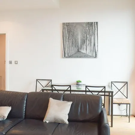 Modern 2bd2bath Citycentre 公寓