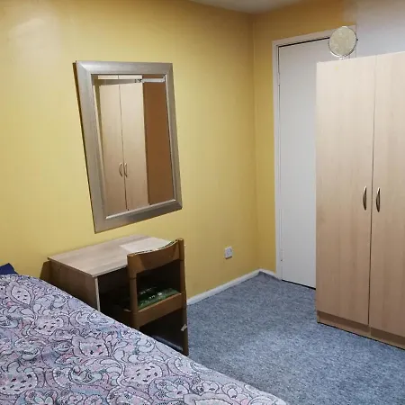 Simple Near Centre
