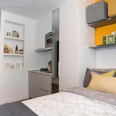 Apartment Modern Living At Riverside In The Heart Of