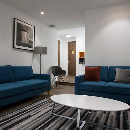 Apartment Modern Living At Riverside In The Heart Of Glasgow