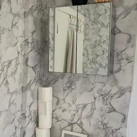 Homestay szállás Master Bedroom With Free Breakfast Glasgow