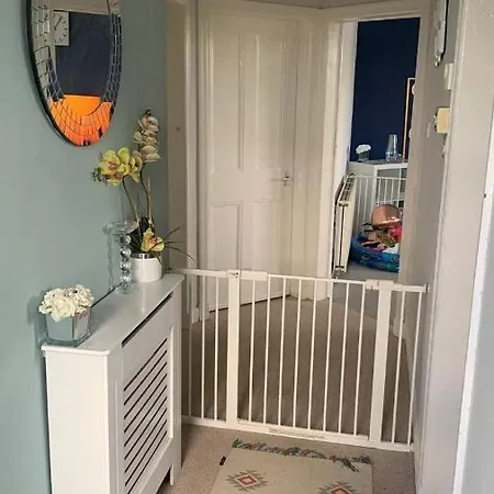 Master Bedroom With Free Breakfast Homestay szállás Glasgow