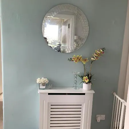Master Bedroom With Free Breakfast