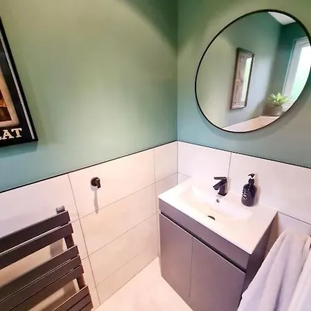 Spacious 5bed House, Free Parking, No Party ! * Glasgow