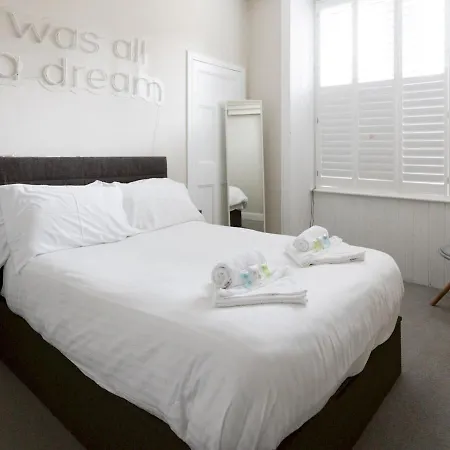 Lägenhet Pass The Keys Per7 Fm 1 Bed Ground Floor Flat Near Cessnock Subway *