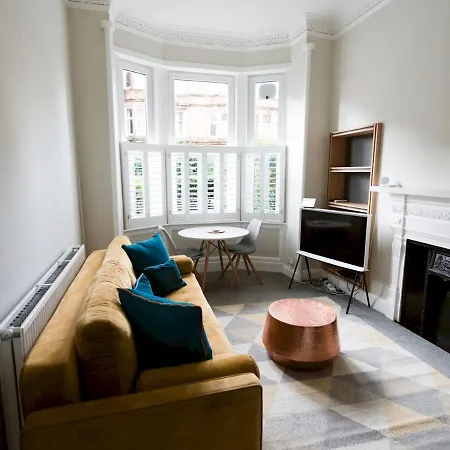 Lägenhet Pass The Keys Per7 Fm 1 Bed Ground Floor Flat Near Cessnock Subway Glasgow