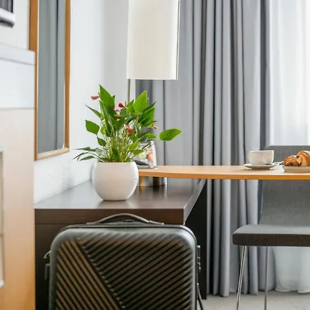 Hotel Novotel Centre 4*