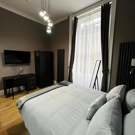 Amani - Centre 4* Glasgow