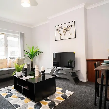 Linburn Apartment