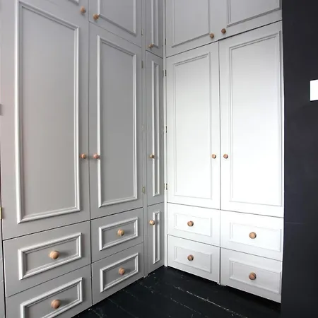 Stylish 3 Bedroom In South Side Lägenhet *