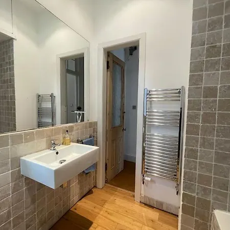Stunning West End Flat! 格拉斯哥
