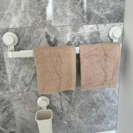 Modern Comfy One Bed - Free Parking * Glasgow