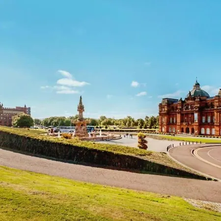 Facing Spacious Free Parking Lejlighed