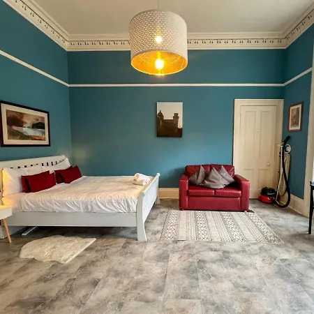 Cozy Of Glasgows West End *