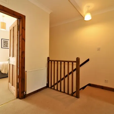 Signature - Lincoln View * Glasgow