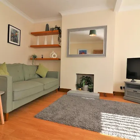 Signature - Lincoln View Apartment Glasgow