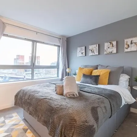 Luxury Riverview Centre 2 Apartman