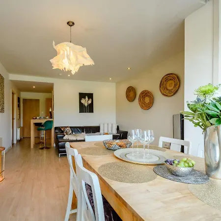 2 Bed In 87837 Lägenhet Glasgow