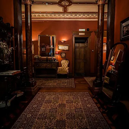 The Alamo Гостевой дом 4*