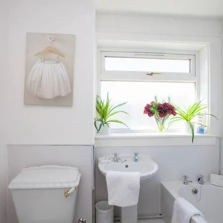 Cosy 1 Bed With Parking In City Centre Lägenhet