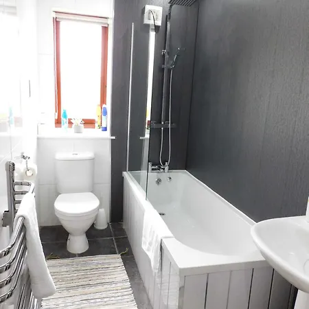 Appartement Charming 2 Bed Close To And Sec Hydro Glasgow