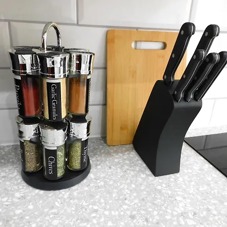 Charming 2 Bed Close To And Sec Hydro Appartement