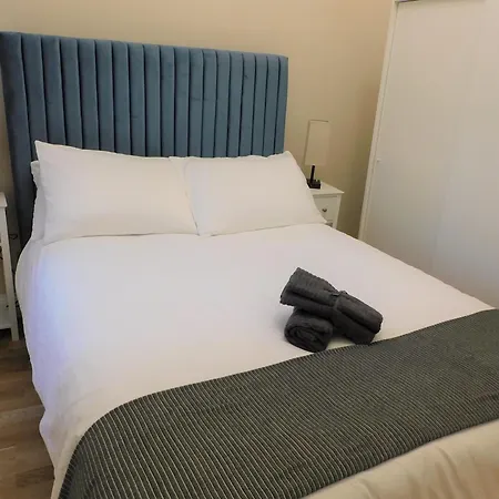 Beautiful 3 Bed In The Centre *