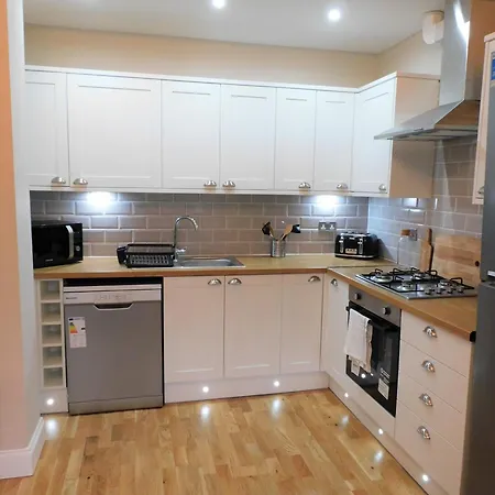 Beautiful 3 Bed In The Centre *